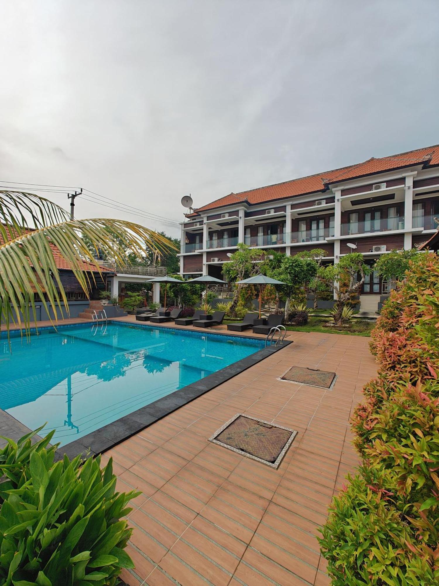 Nusa Sedayu Hotel By Ocean View Batununggul المظهر الخارجي الصورة