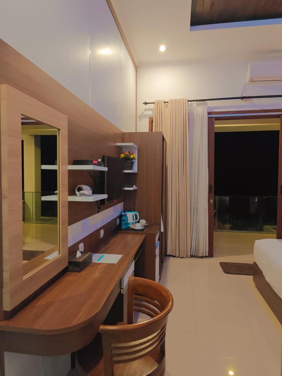 Nusa Sedayu Hotel By Ocean View Batununggul المظهر الخارجي الصورة