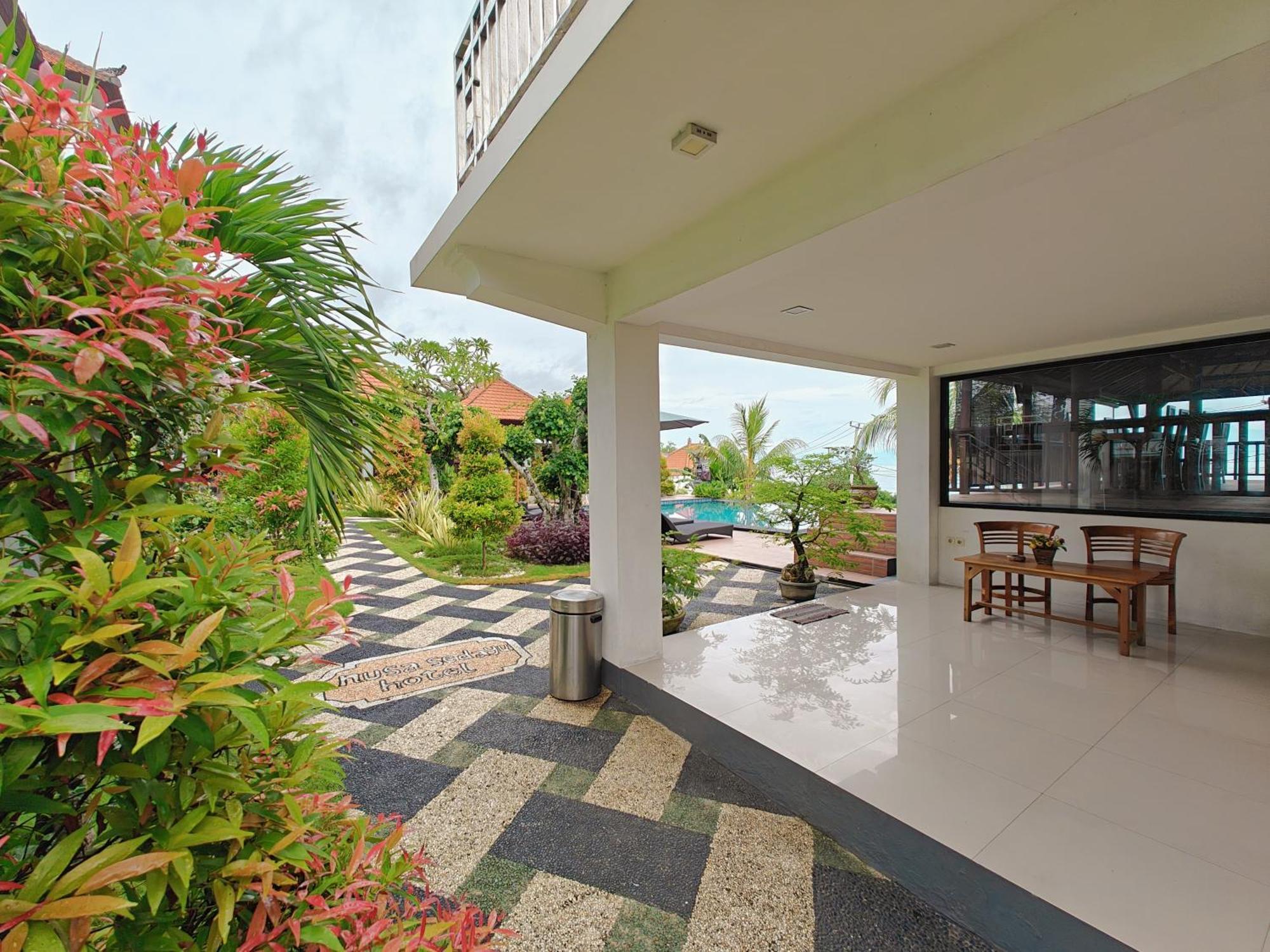 Nusa Sedayu Hotel By Ocean View Batununggul المظهر الخارجي الصورة